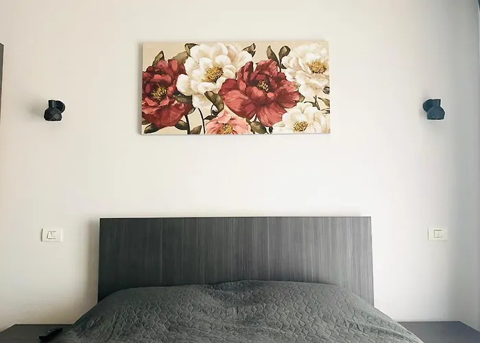Evadari Urbane, 2 En-Suite Studios, Cazino, Mamaia
