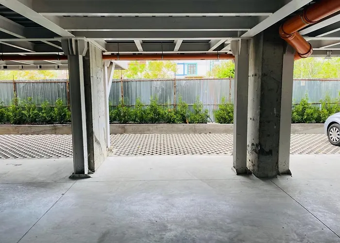 Evadari Urbane, 2 En-Suite Studios, Cazino, Mamaia