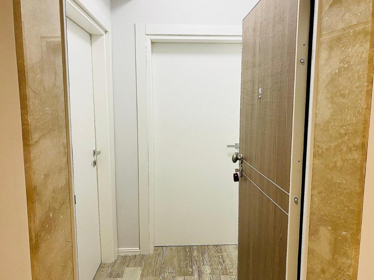 Evadari Urbane, 2 En-suite Studios, Cazino, Mamaia