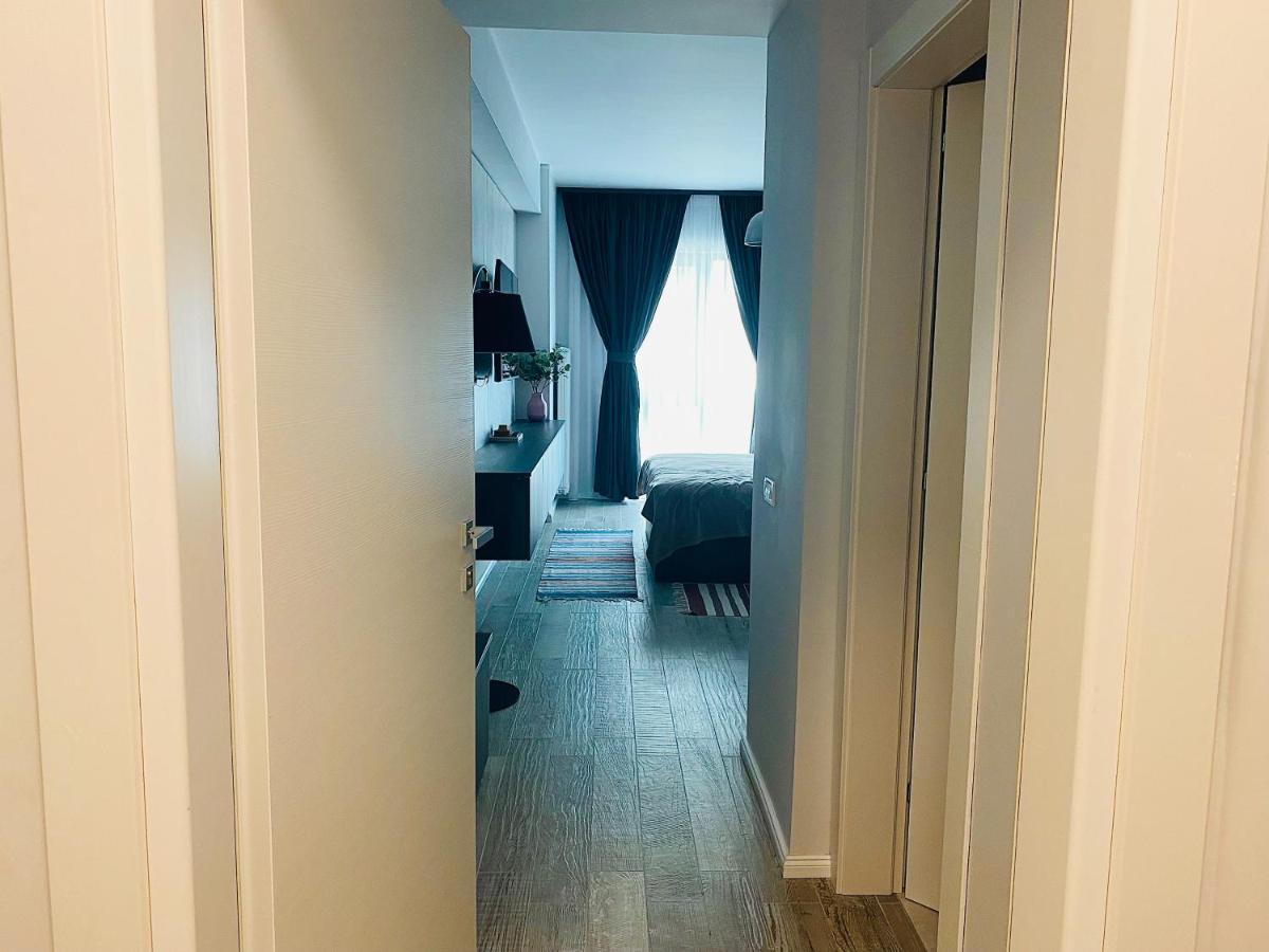 Evadari Urbane, 2 En-suite Studios, Cazino, *